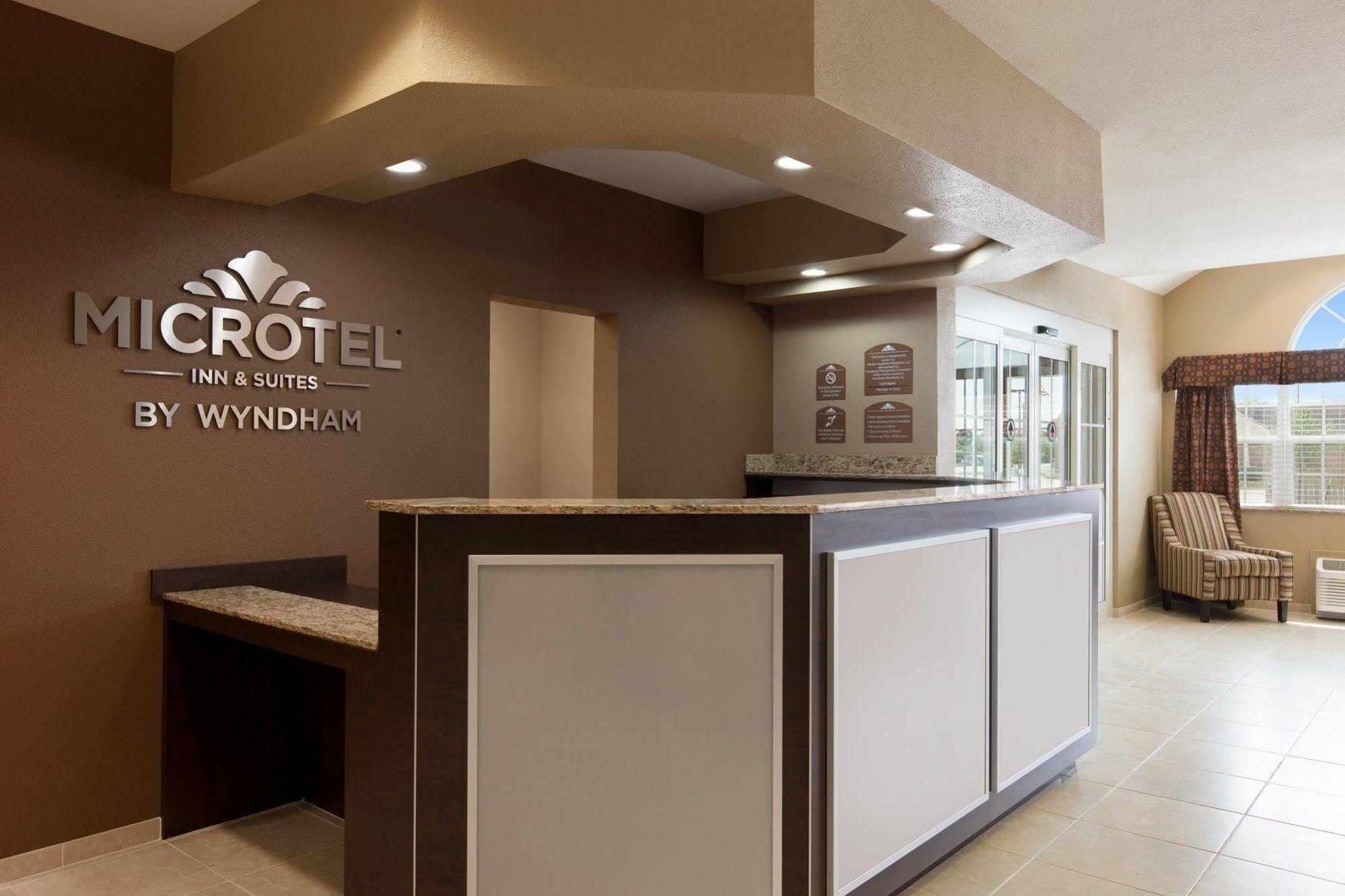Microtel Inn & Suites Pleasanton Extérieur photo